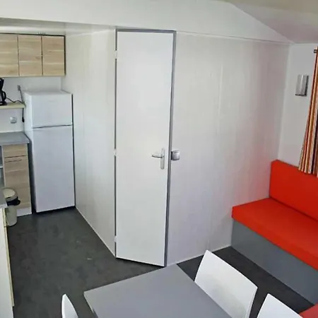 Camping 4 Etoiles - Piscine - Ccbahgh