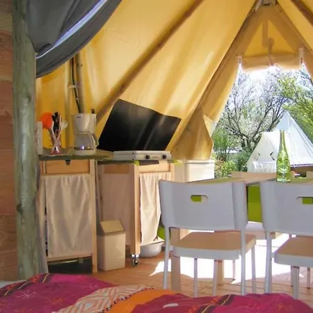 Camping 4 Etoiles - Piscine - Ccbahgh Secondigny