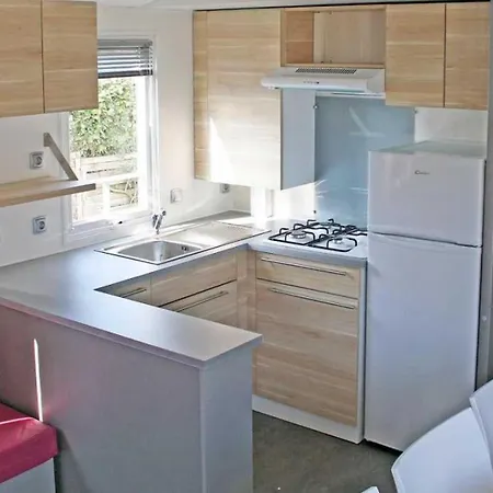 4 Etoiles - Piscine - Ccbahgh Kamp alanı Secondigny