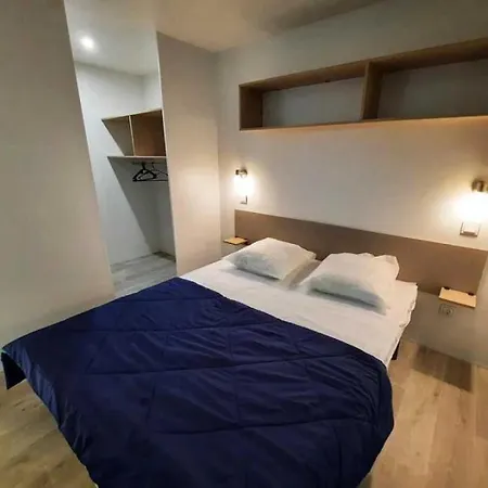 4 Etoiles - Piscine - Ccbahgh Kamp alanı *
